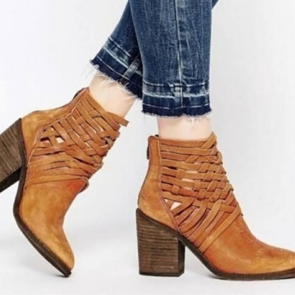FREE PEOPLE Tan Ankle Boots with Woven Design